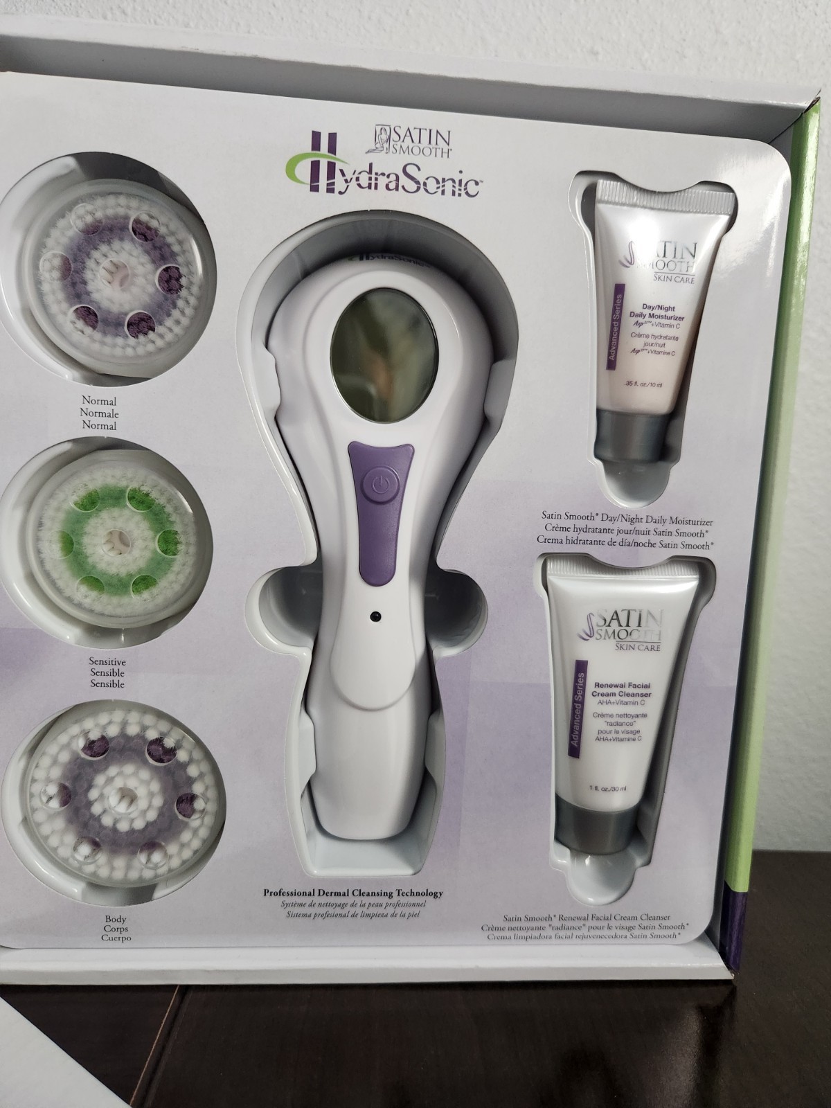 HydraSonic Professional Dermal Cleansing Technology Satin Smooth New In Box