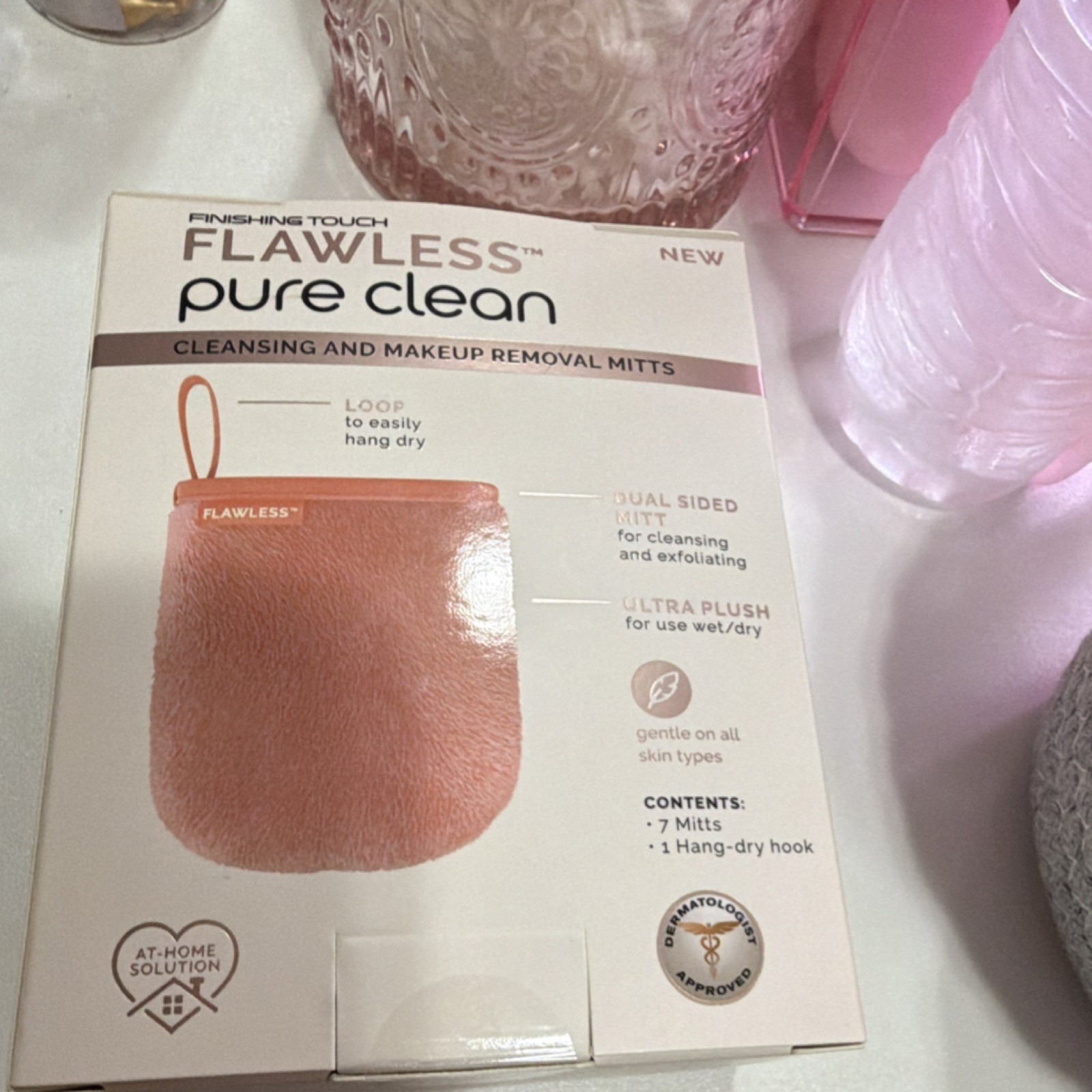 Finishing Touch FLAWLESS Pure Clean Makeup Removal Mitts Pink 7-Day Set