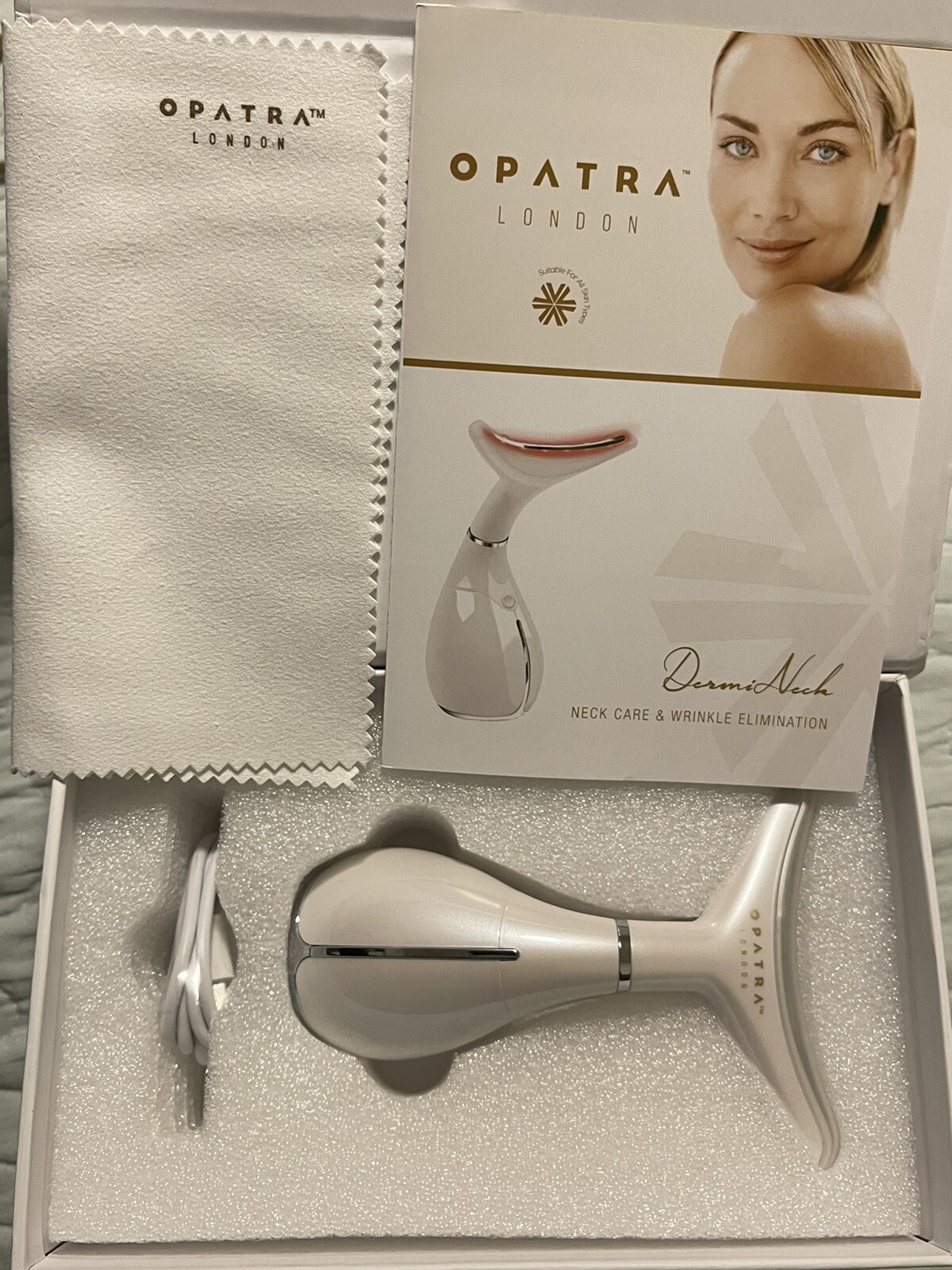 Dermineck Opatra London Non Surgical Neck Care & Wrinkle Elimination Device LED
