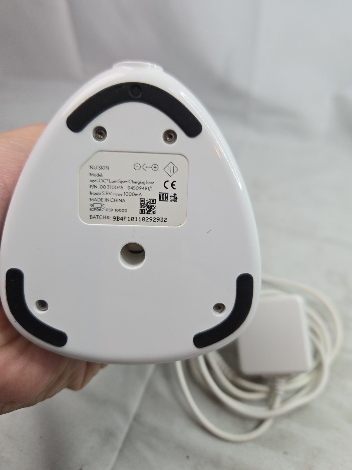 Nu Skin ageLOC LumiSpa Facial Cleansing Device & Charging Base