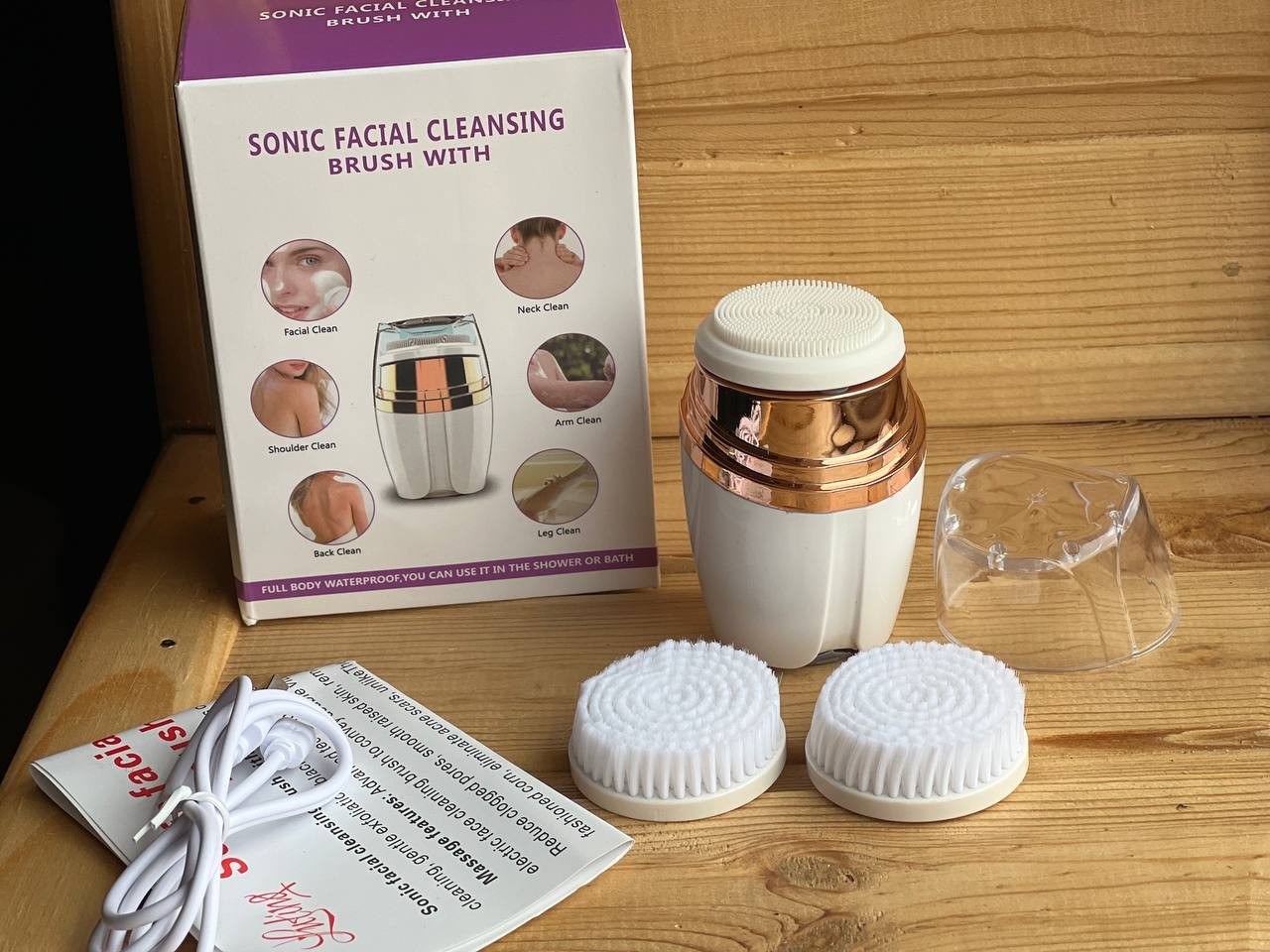 Sonic Facial Cleansing Brush with Attachments LT-606