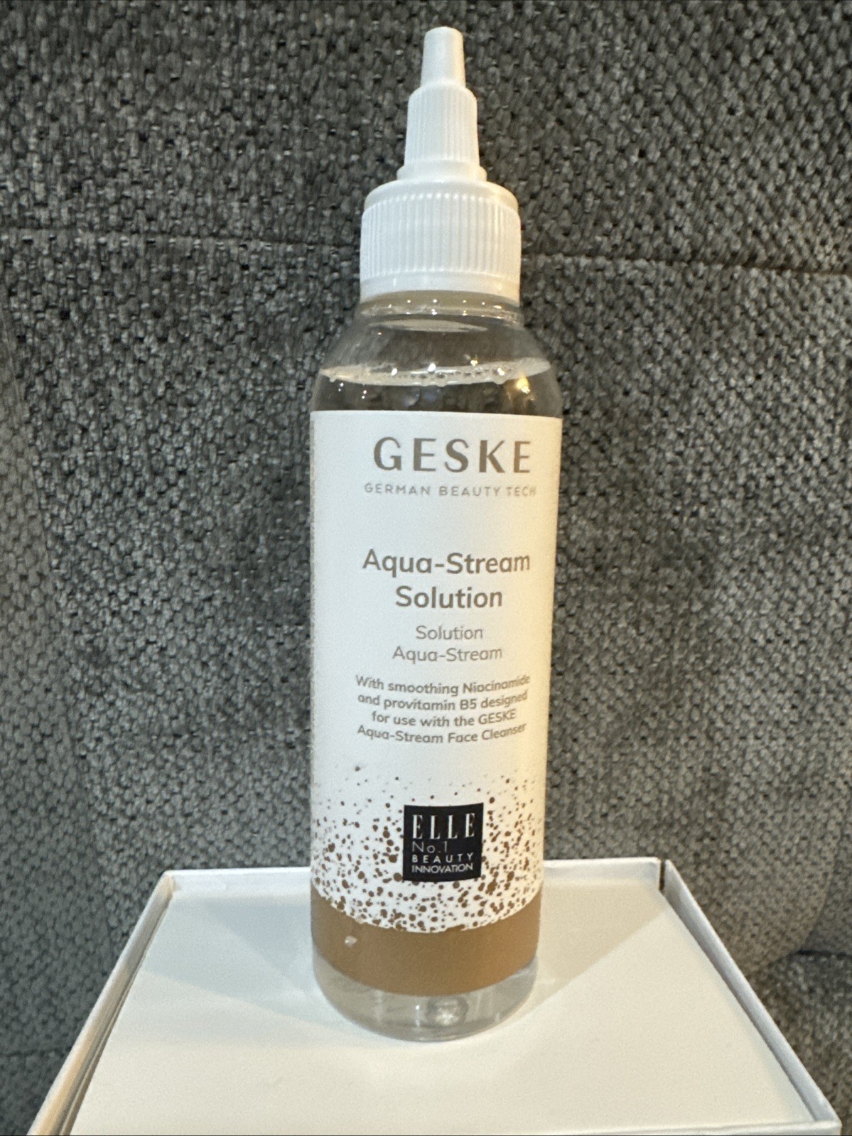 GESKE Aqua-Stream Face Cleanser 8 In 1 With 5.07 Fl Oz Aqua Steam Solution