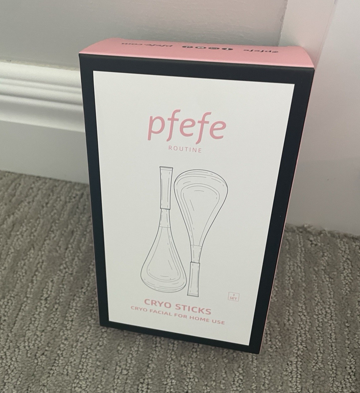 pfefe Cryo Sticks Stainless Steel Reusable Manual Facial Massager, Black/Silver
