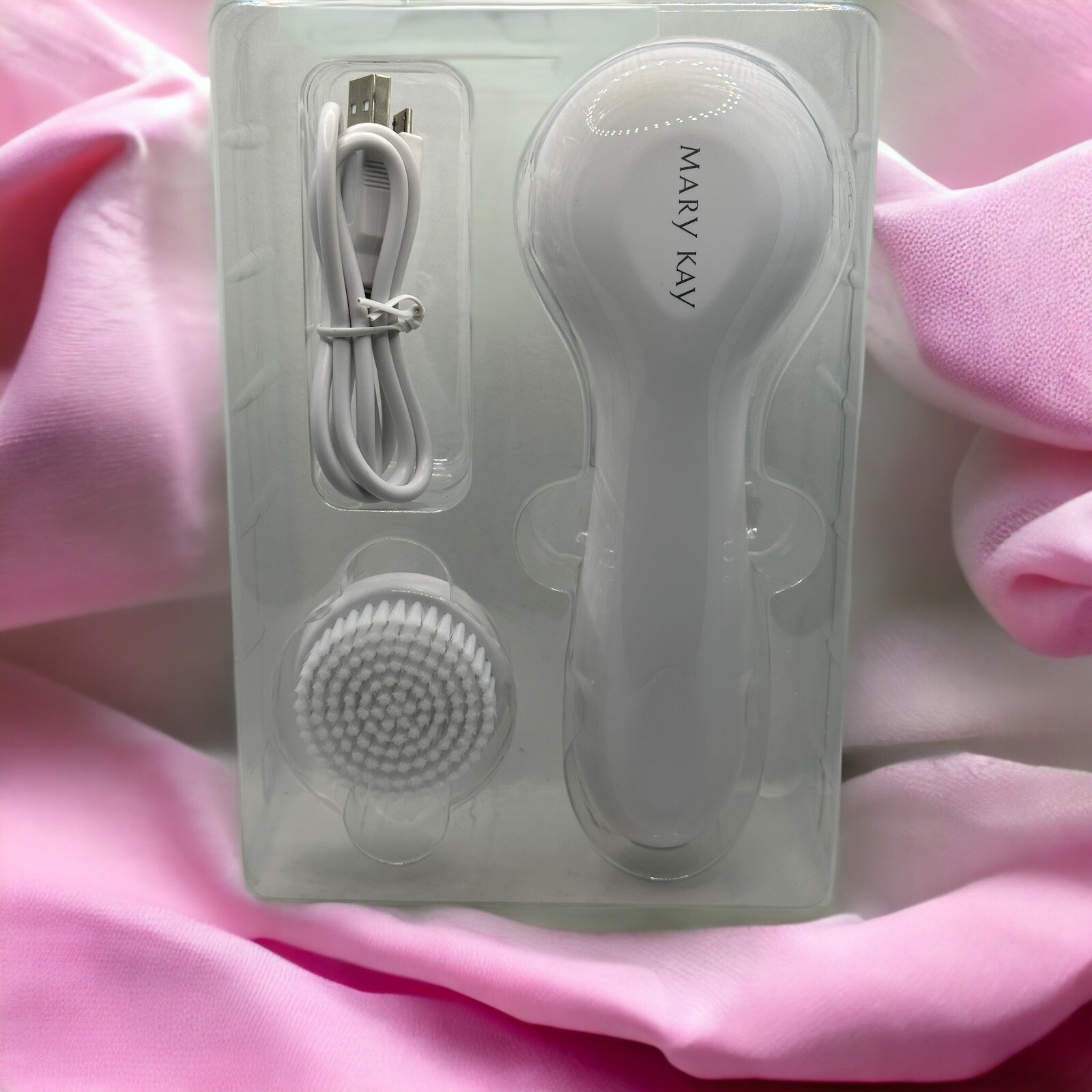 Mary Kay Skinvigorate Cleansing Brush w/2 Brush Heads (USB charging)