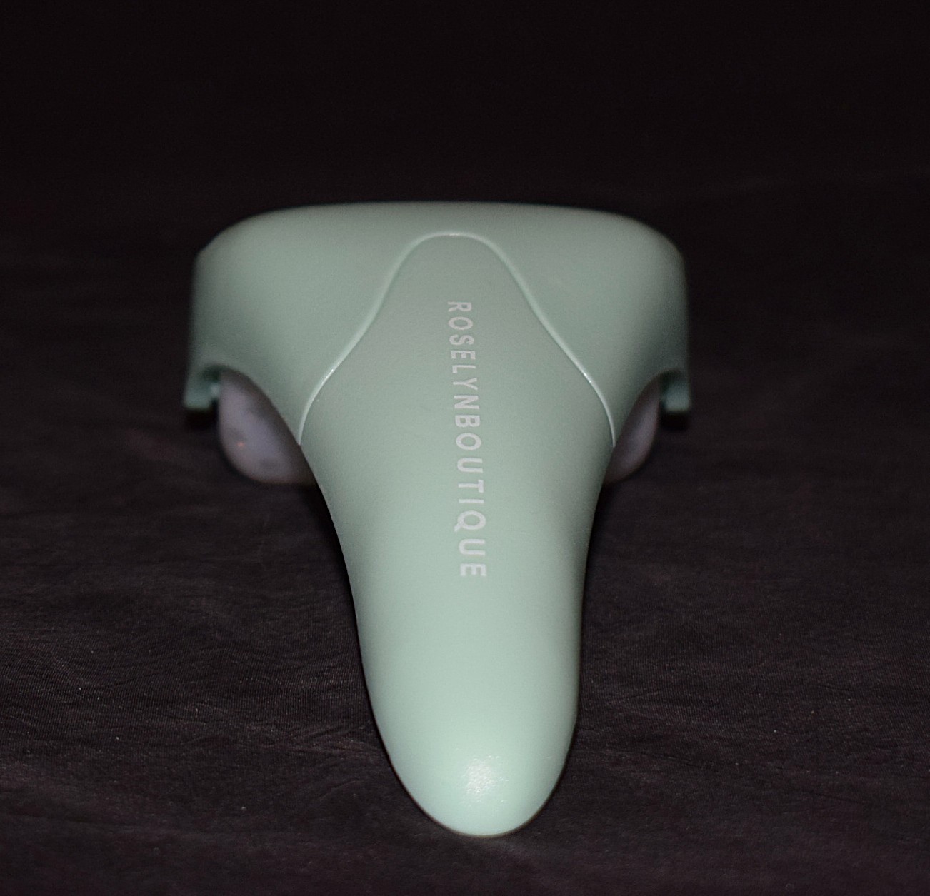 Roselyn Boutique Ice Roller For Your Face ~ Wrinkles / Puffiness / Skin Care