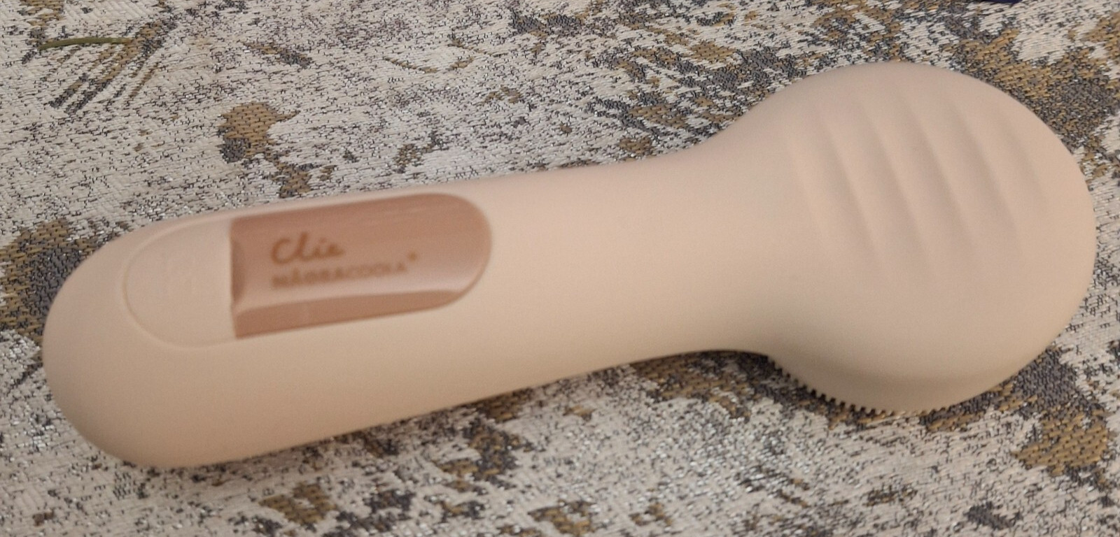 NagraCoola CLIE Sonic Facial Cleansing Brush w/ Goop Beauty Scrub