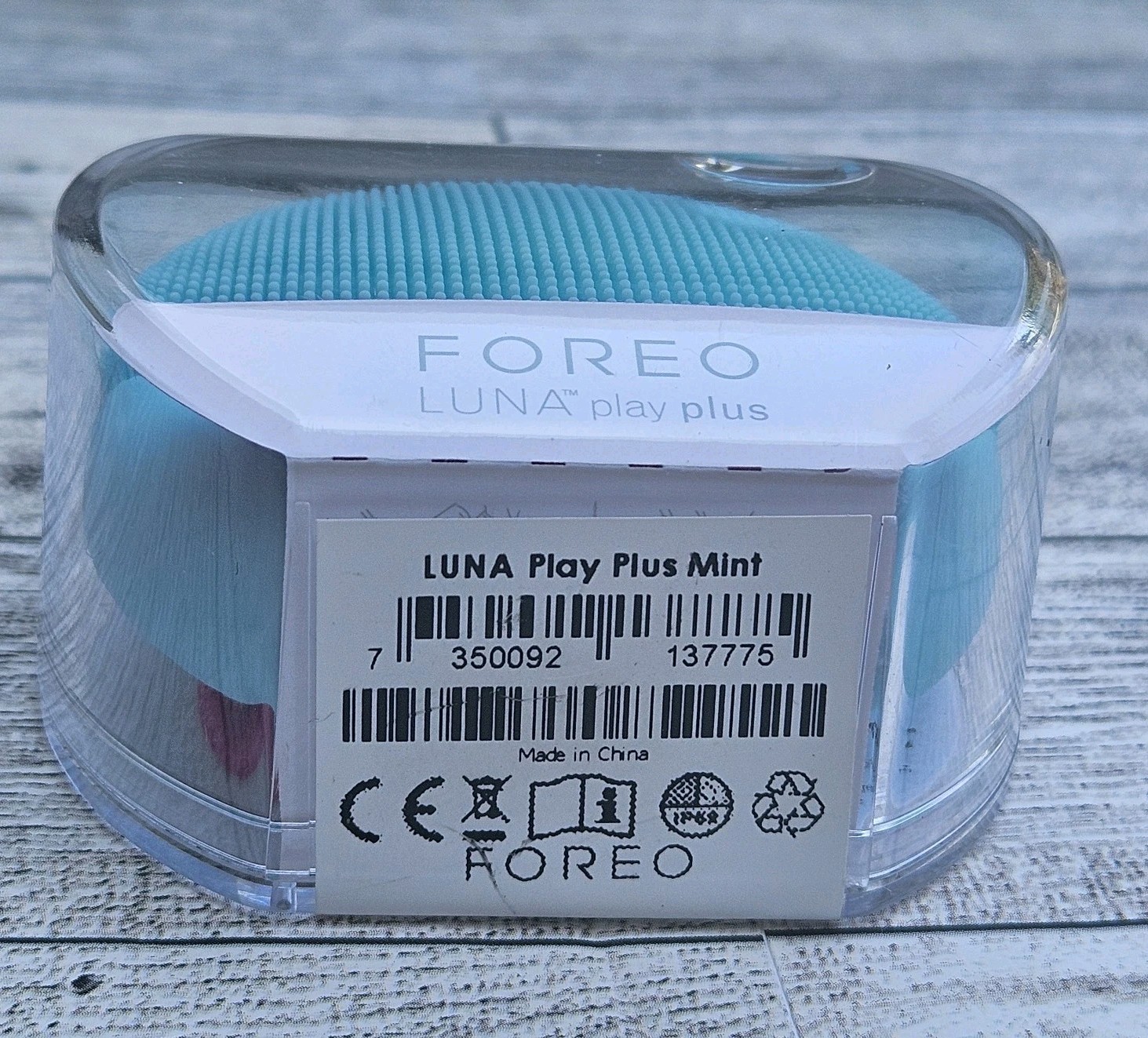 FOREO – Luna Play Plus -Mint NEW FACIAL Cleansing and Massage Device