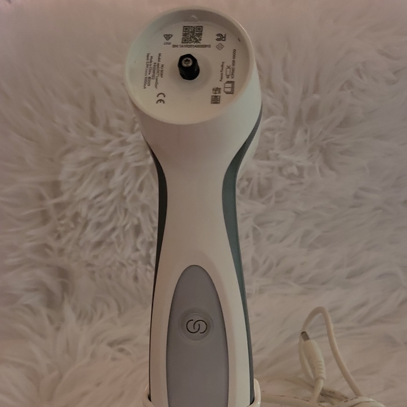 Clarisonic Mia 1 Electric Facial Brush White/Blue w/ Charger Stand, 2 Speed