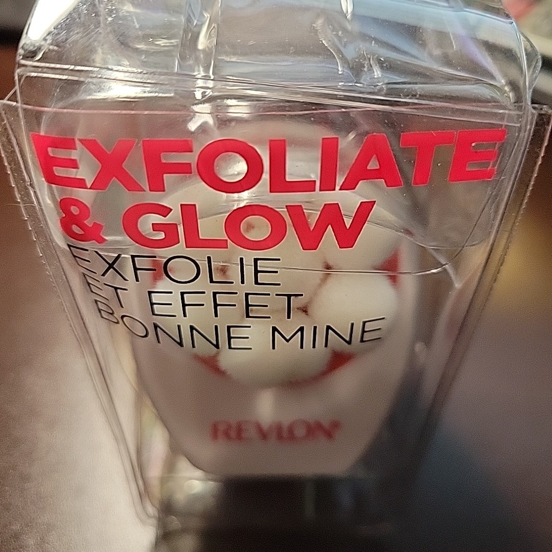 Revlon Exfoliate & Glow Double Sided Cleansing Brush – New in Package