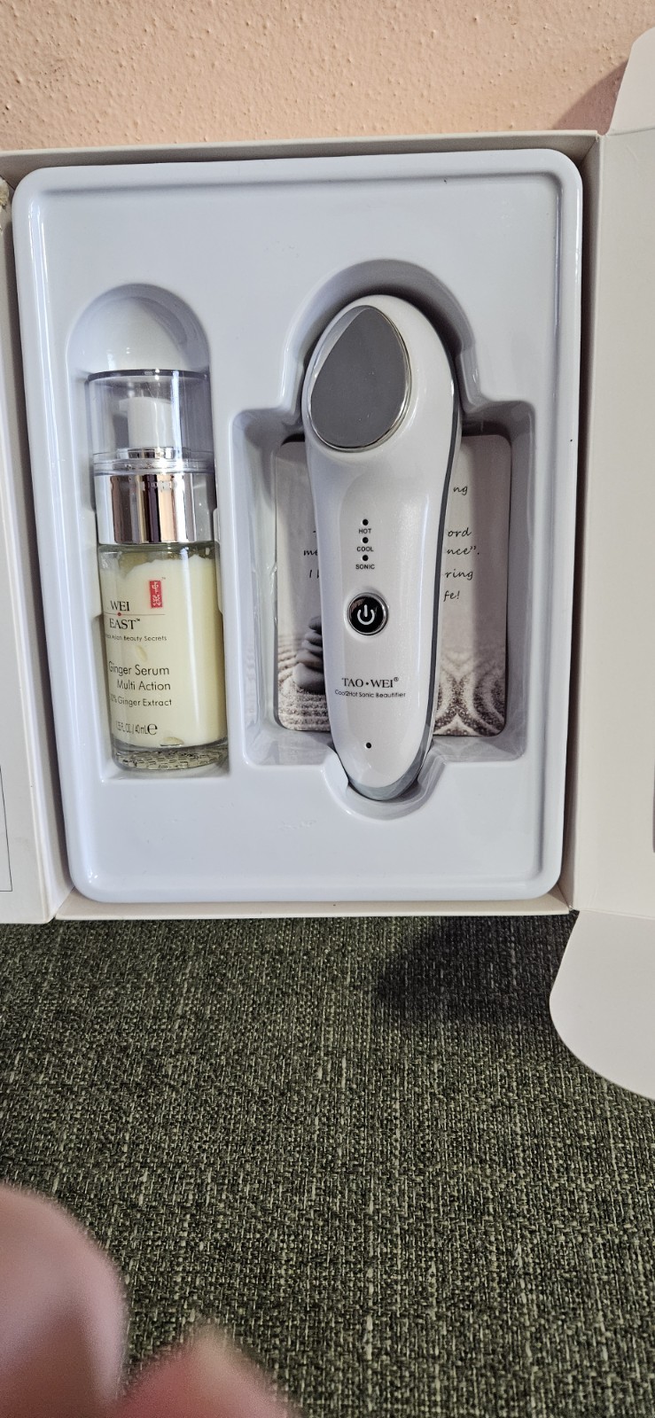 Tao-wei 2 Cool Hot Sonic Beautifier Facial Brush.( New ) Opened Not Used