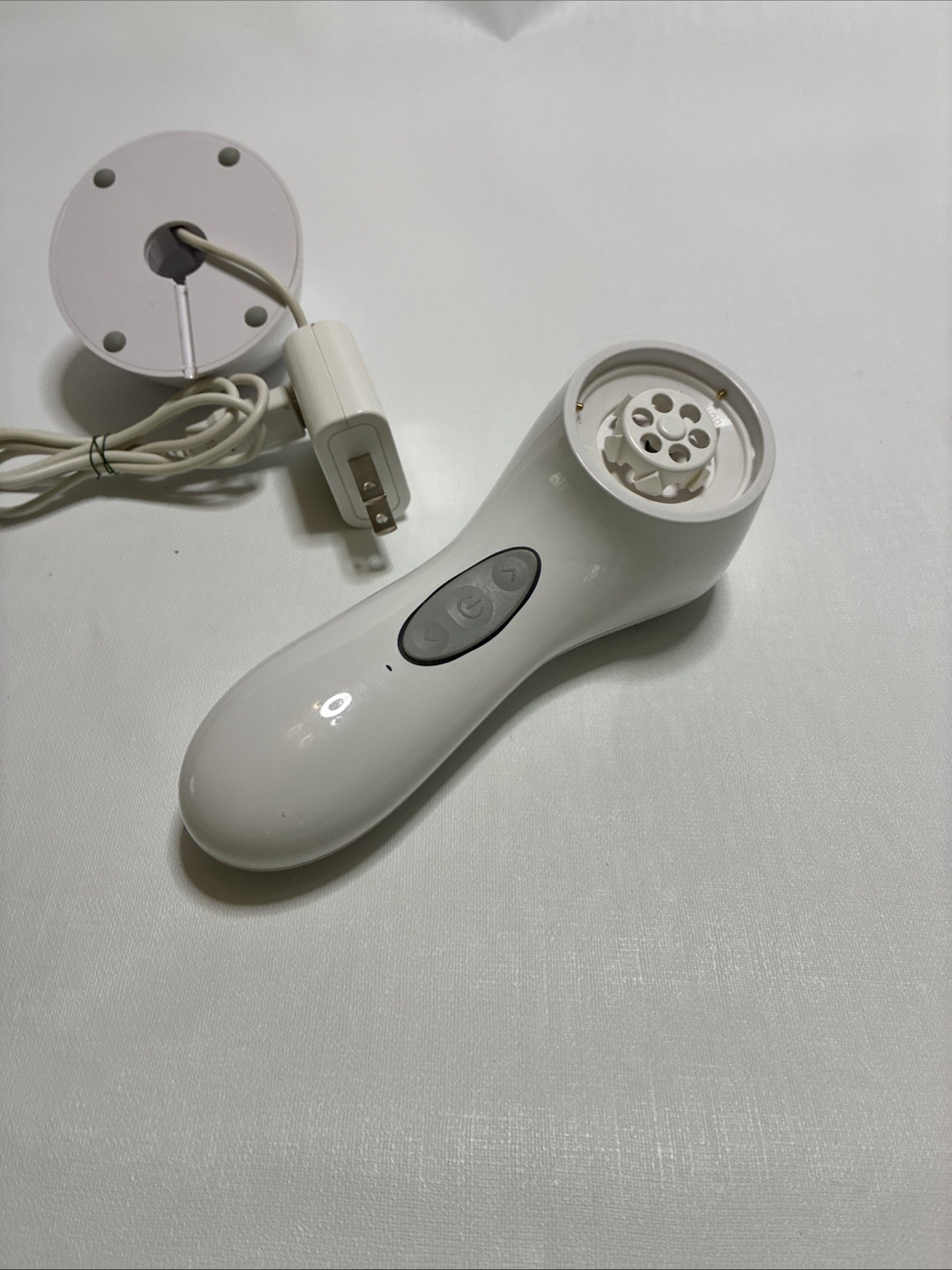 Clarisonic Mia 3 Speed Sonic Facial Cleansing System Luxe Brush Head White