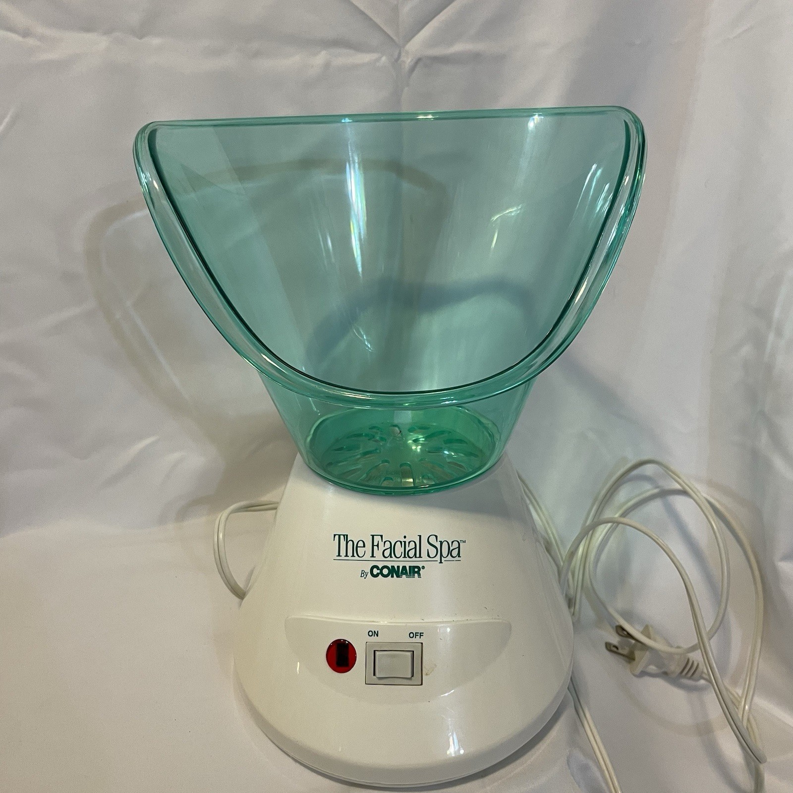 The Facial Spa by Conair Model 3701AXA, ~Cleansing mist for beautiful skin~
