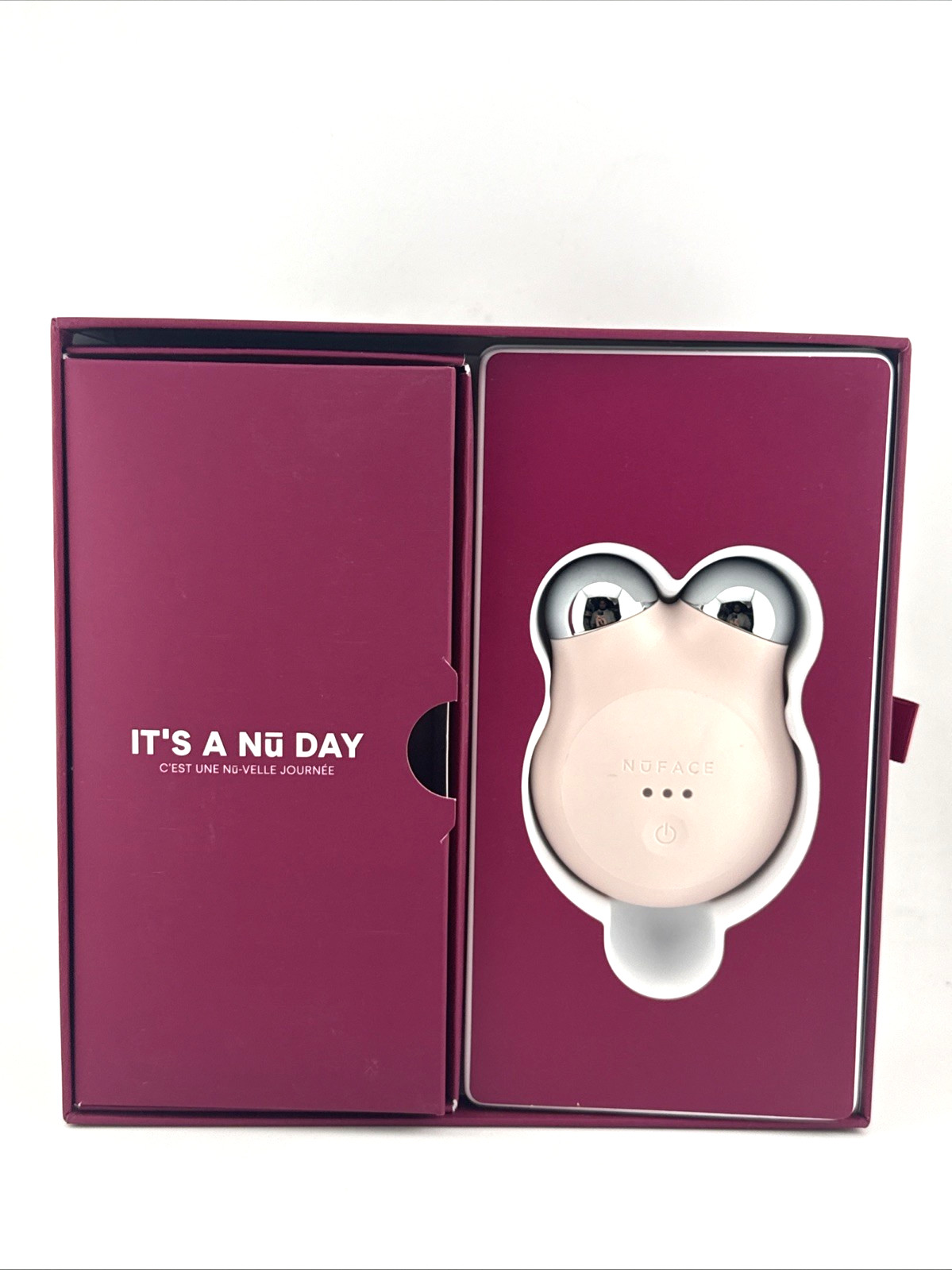 NuFACE Mini+ SR – Smart Advanced Facial Microcurrent Device (Holiday Box) Open B