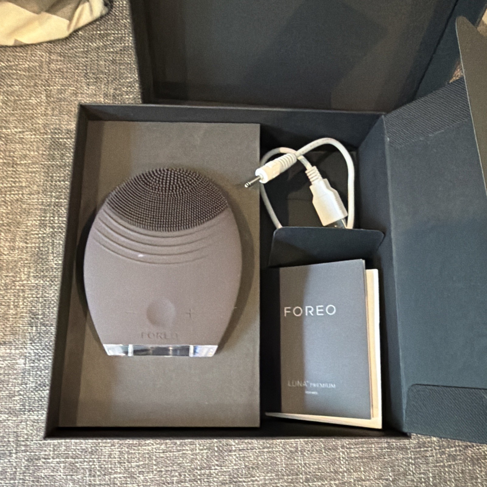 Foreo Luna Premium for Men Facial Cleansing Device New In Open Box