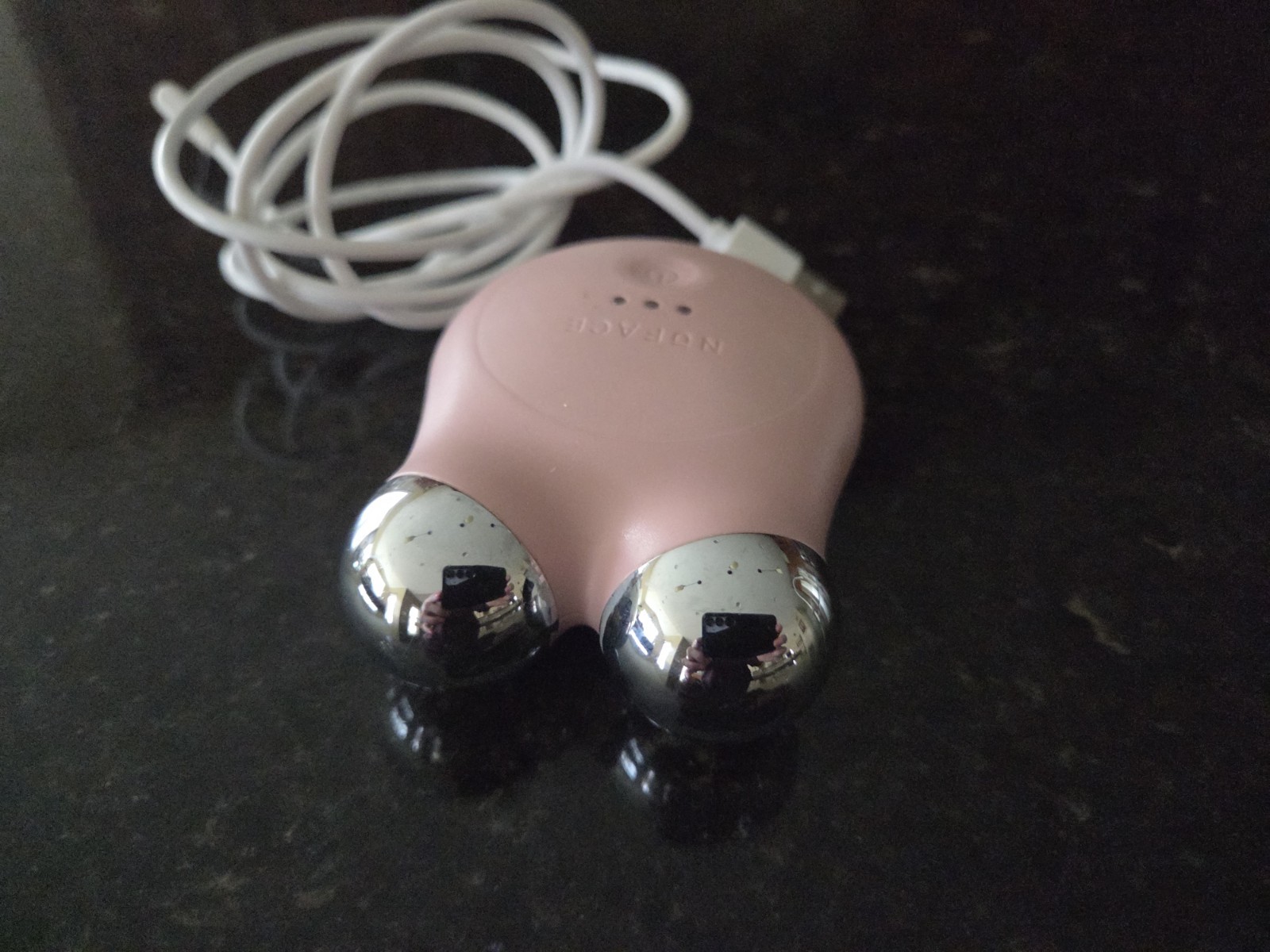 NuFACE Pink Rechargeable Facial Toning Device USB Powered Plastic