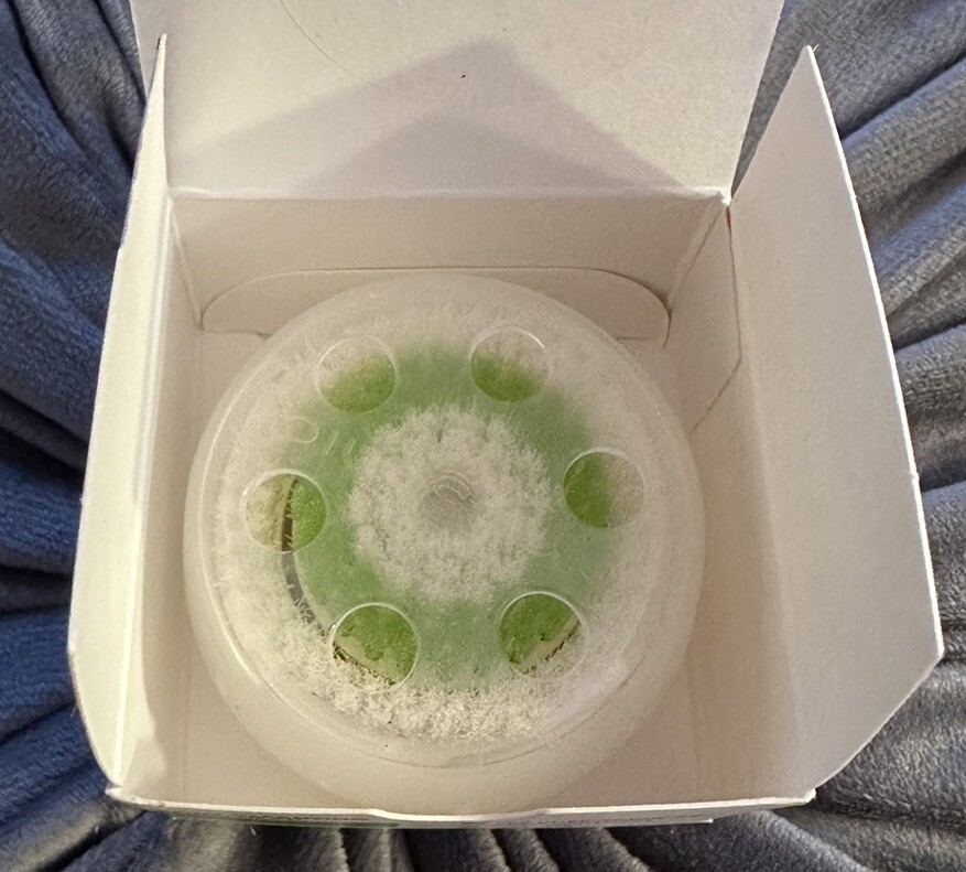 B🥝 New Authentic Clarisonic Acne Cleansing Face Brush Head New Box
