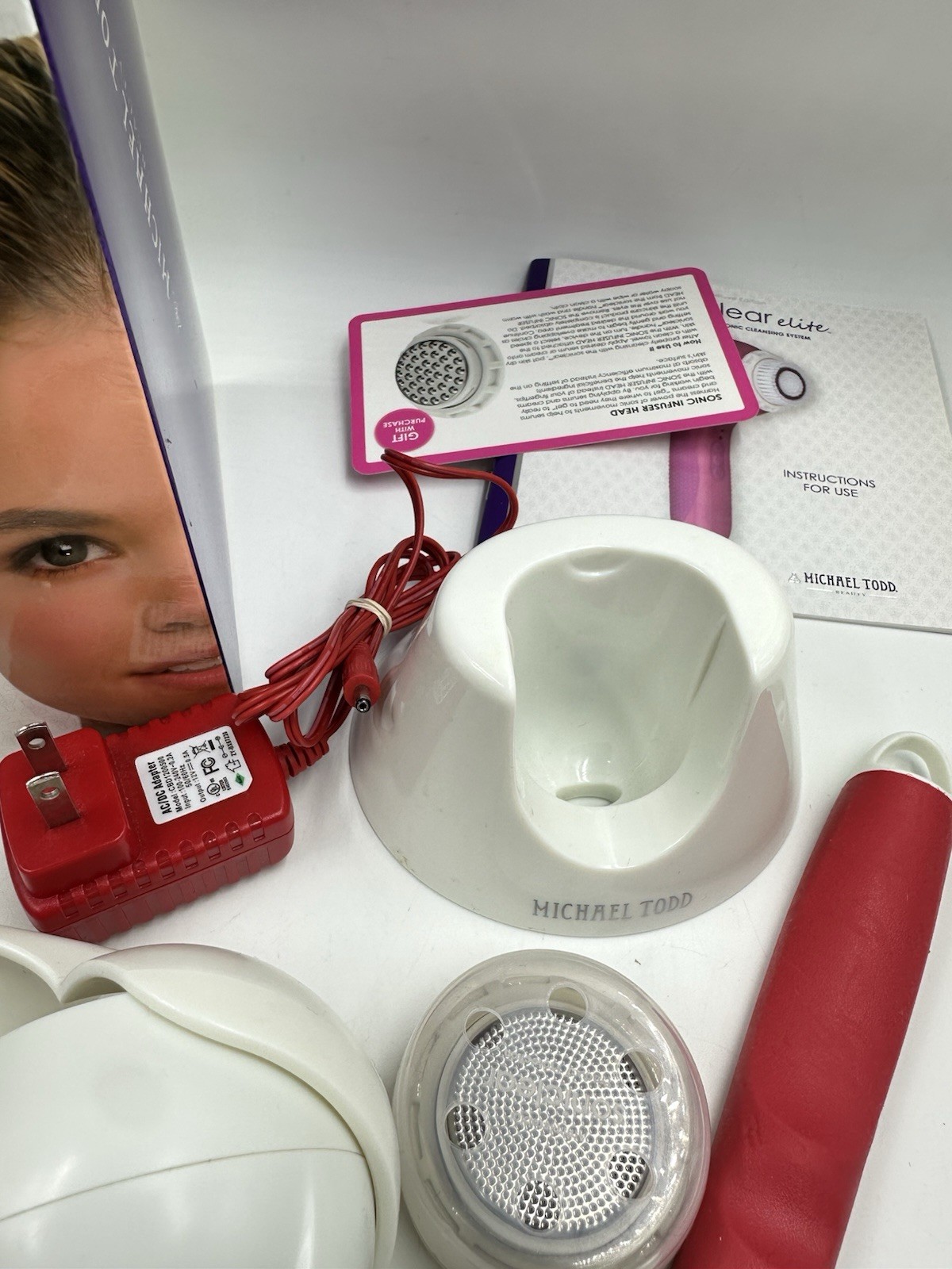 Michael Todd Soniclear Elite Sonic Face & Body Cleansing System (New Brushes)