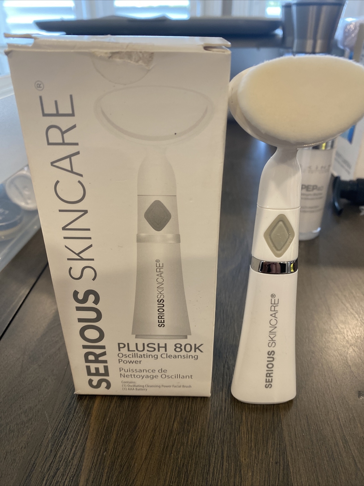 SERIOUS SKINCARE PLUSH 80K OSCILLATING CLEANSING BRUSH w/BATTERY