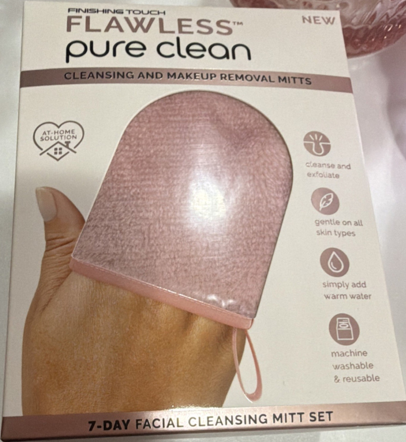 Finishing Touch FLAWLESS Pure Clean Makeup Removal Mitts Pink 7-Day Set