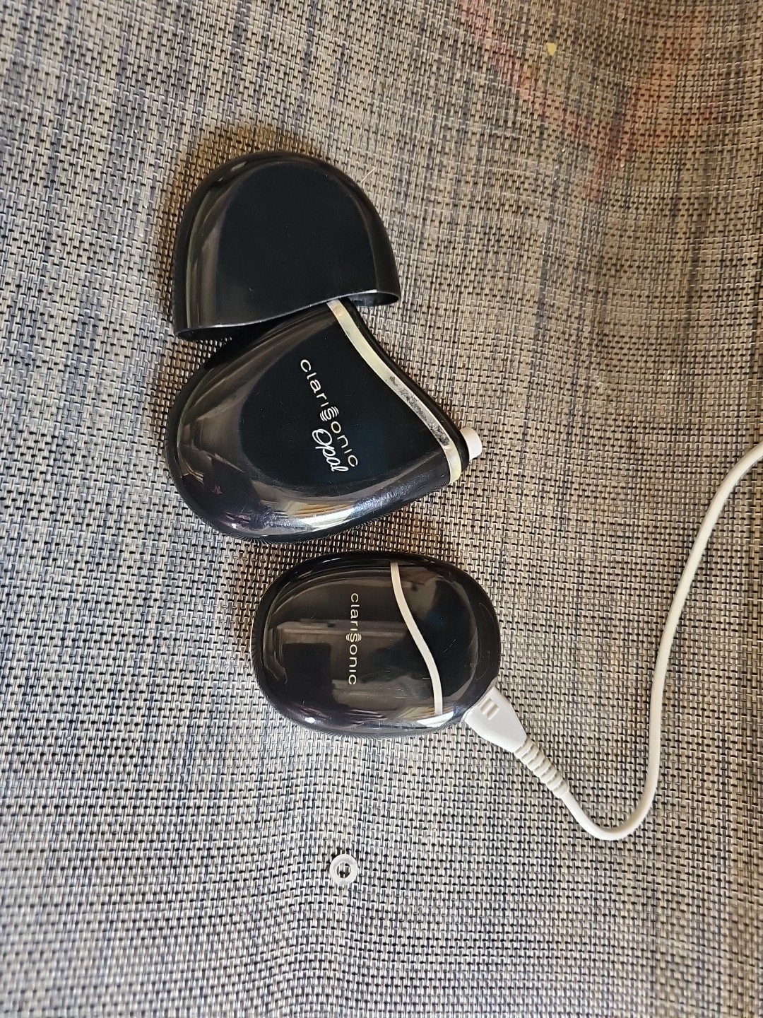 Clarisonic Opal Sonic Infusion System – Eye Serum Device w/ Charger – Used
