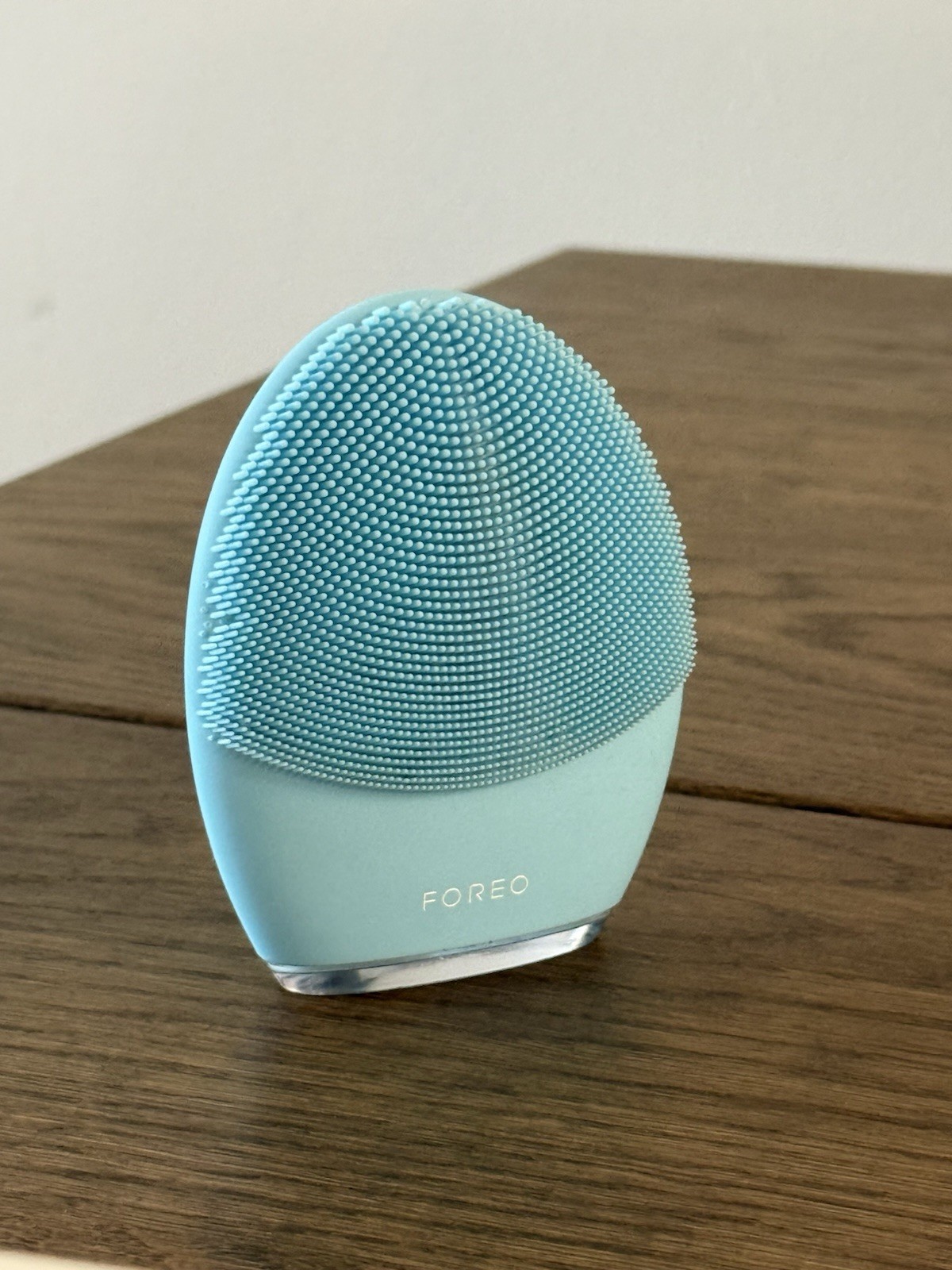 FOREO Luna 3 Facial Cleansing Device for Blue and Combination Skin, Pre Owned