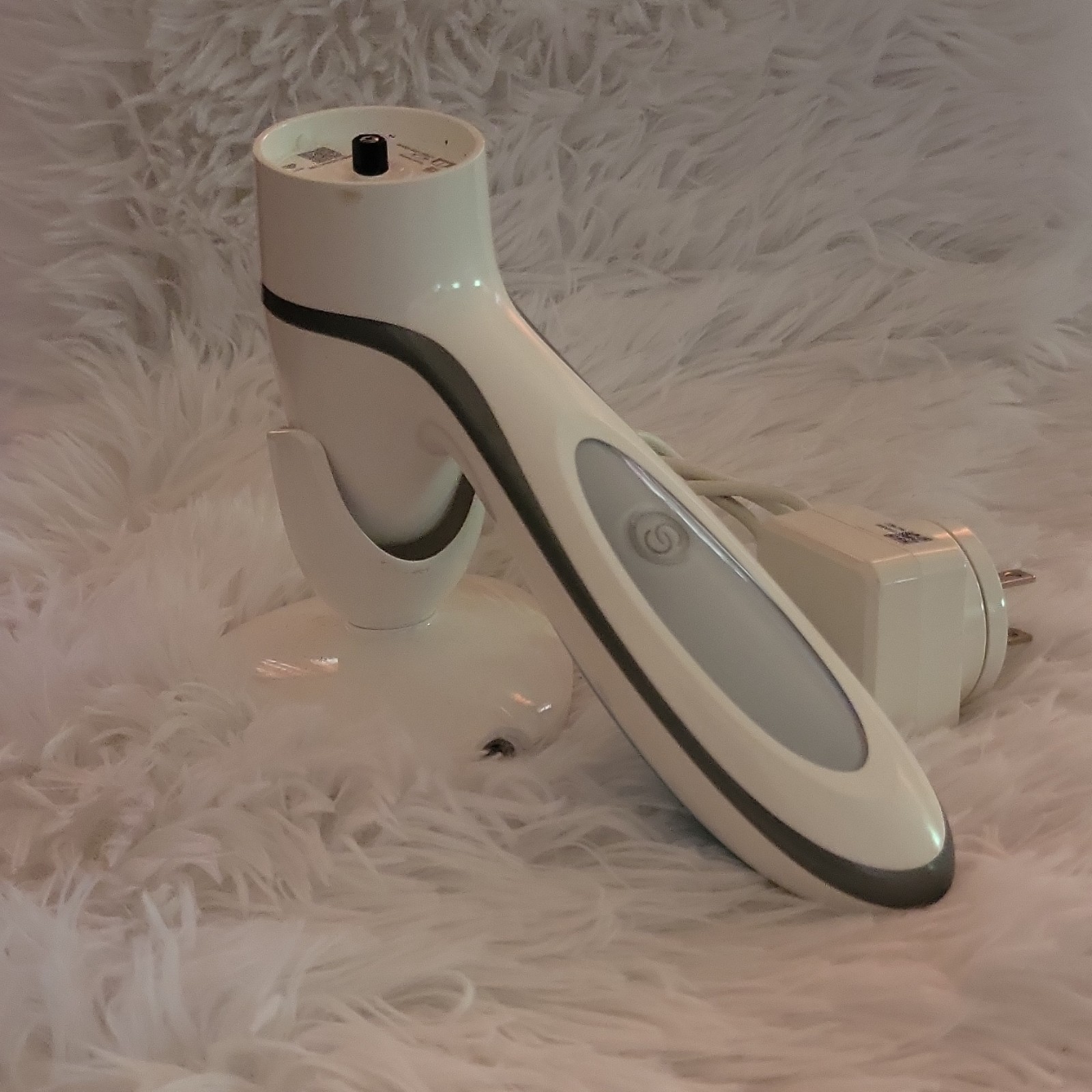Clarisonic Mia 1 Electric Facial Brush White/Blue w/ Charger Stand, 2 Speed