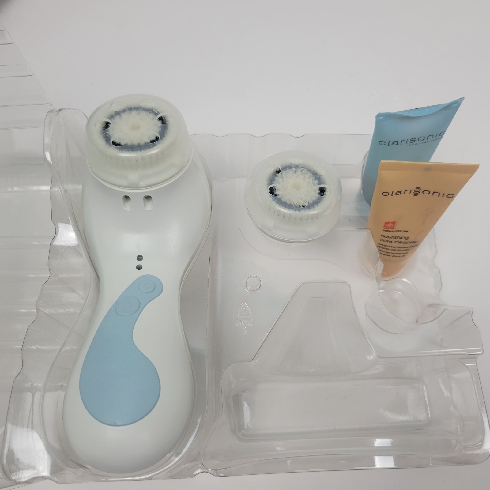 Clarisonic Pro Sonic Skin Cleansing System 4 Speed Charger Brush Head Face Body
