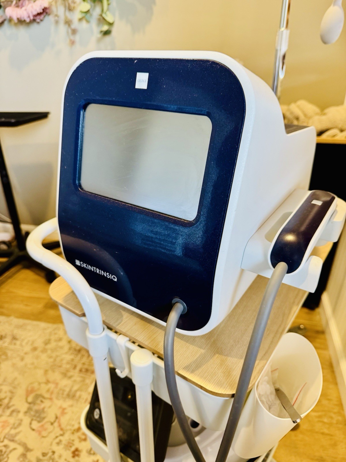 Skintrinsiq Facial Device – Obagi Medical Grade