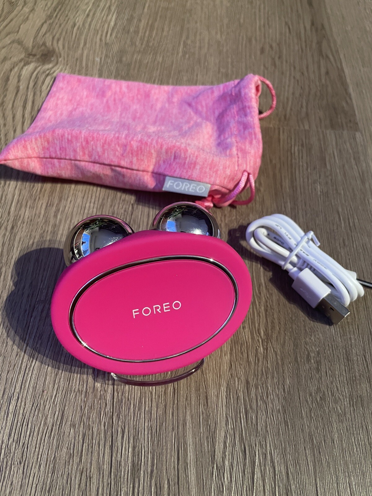 FOREO Bear Smart Microcurrent Facial Toning Device – Lightly used