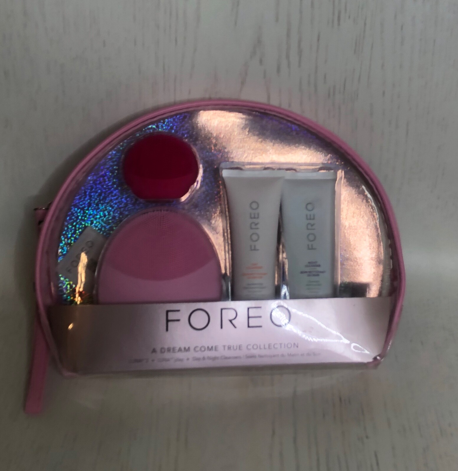 FOREO 5-Pc. A Dream Come True Set – Luna 2 Luna Play Day & Night Cleanser