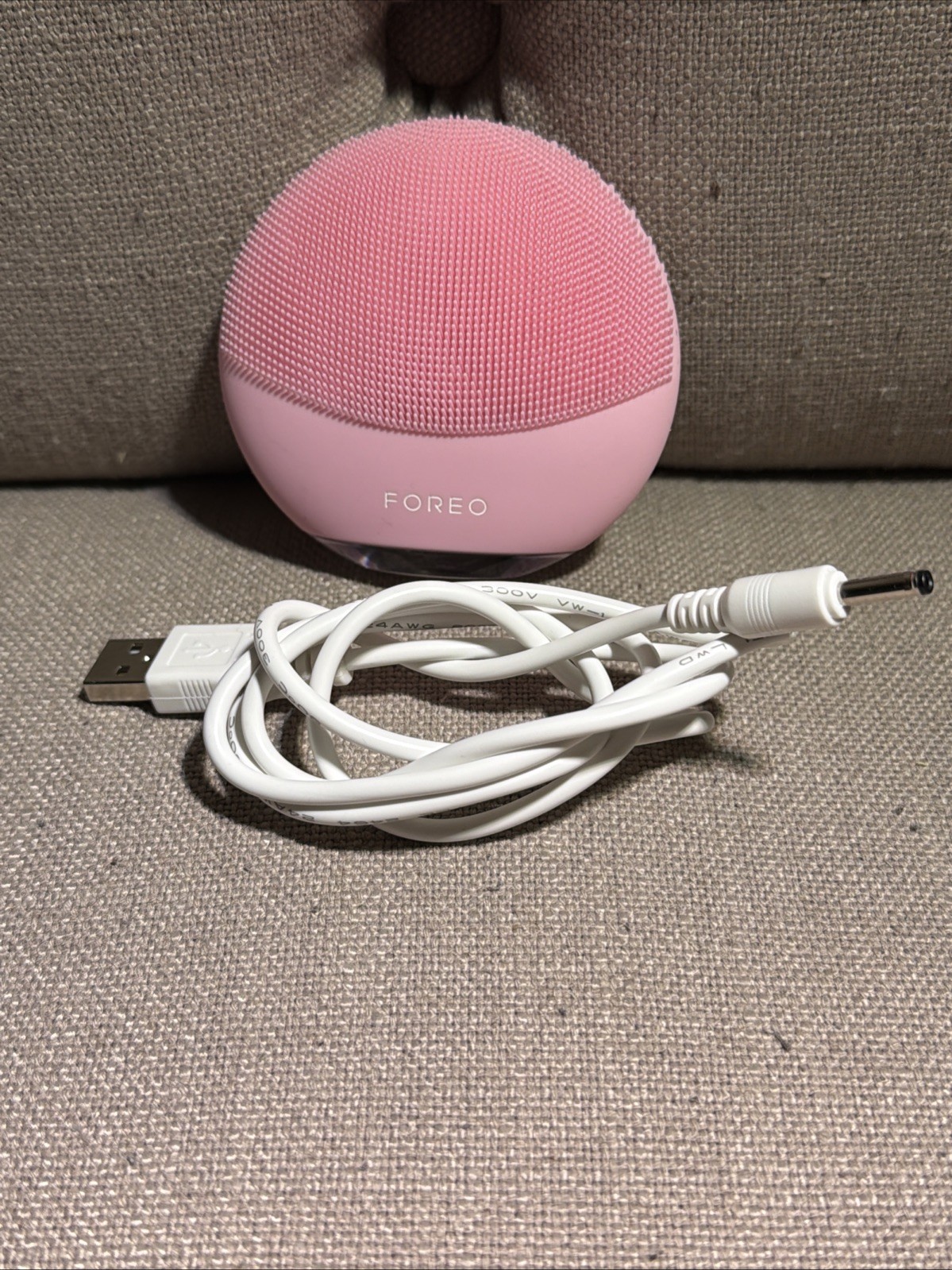 FOREO Luna Mini 3 Smart Facial Cleansing Massager Pink