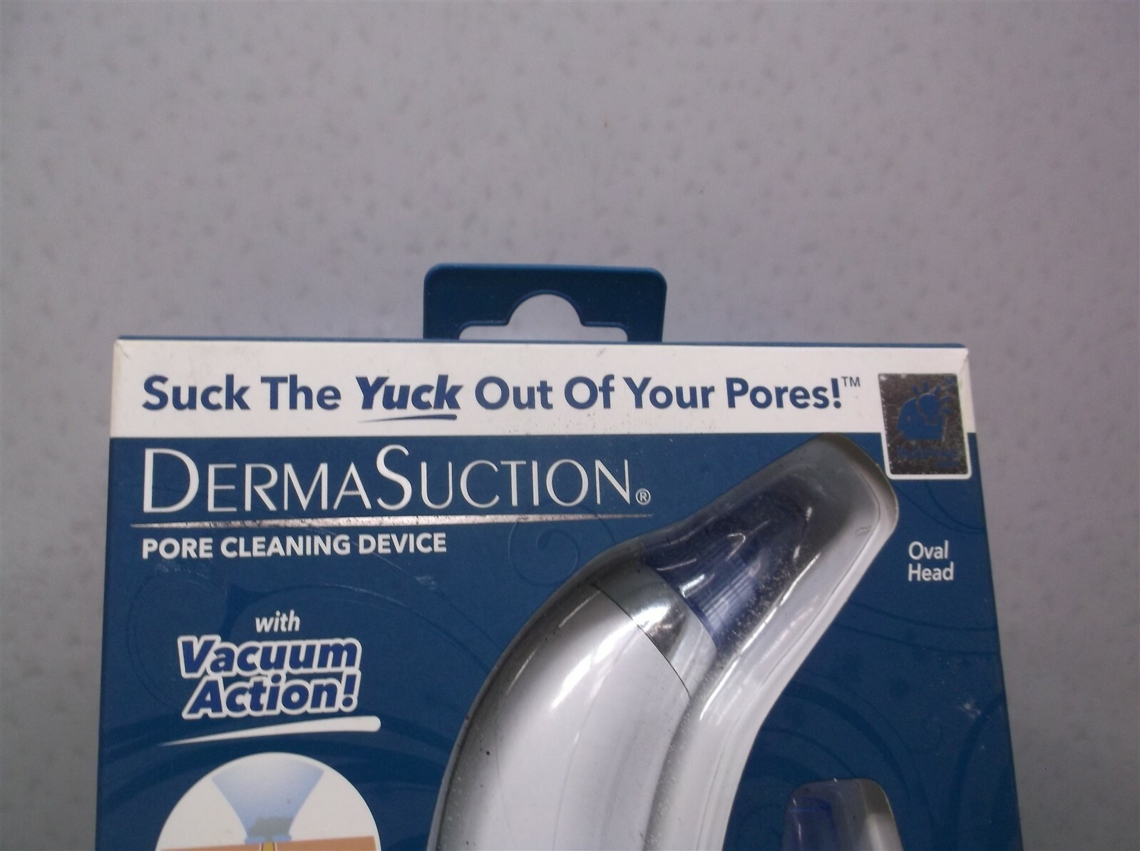 Derma Suction Pore Cleaning Device Rechargeable with Vacuum Action Bulbhead