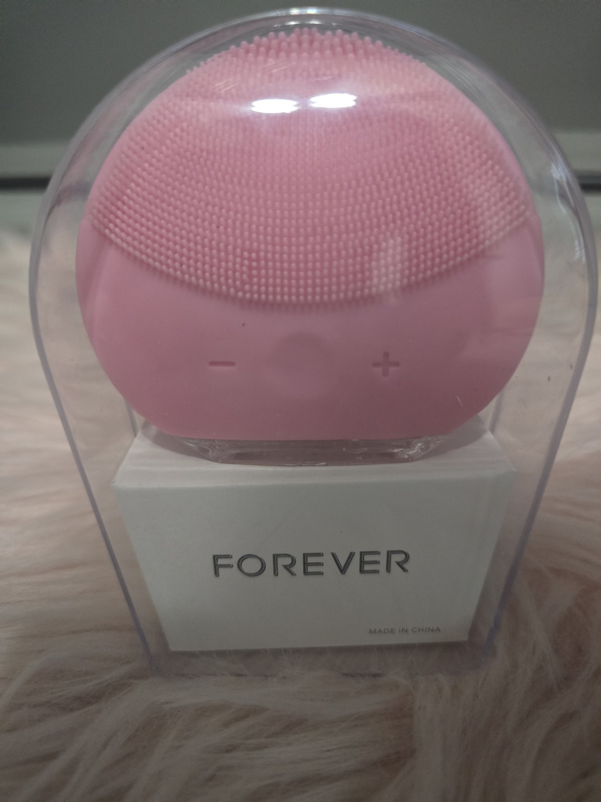 Forever Electric Ultrasonic Face Cleanser Brush Rechargeable & Waterproof. New