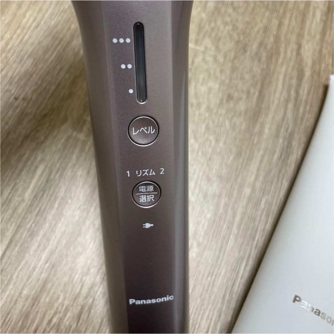 Panasonic EH-SR72-S RF Facial Device Cordless Lift Care 100-240V Silver
