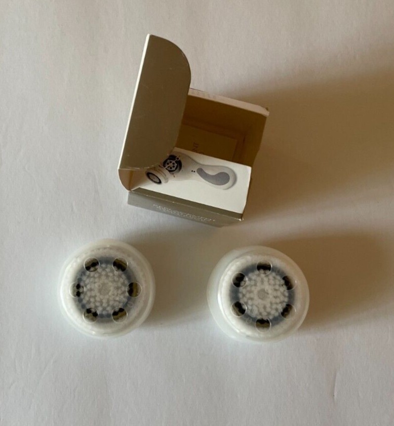 3 Pieces Clarisonic Sensitive Skin Head Replacement Brush Head with Original Box