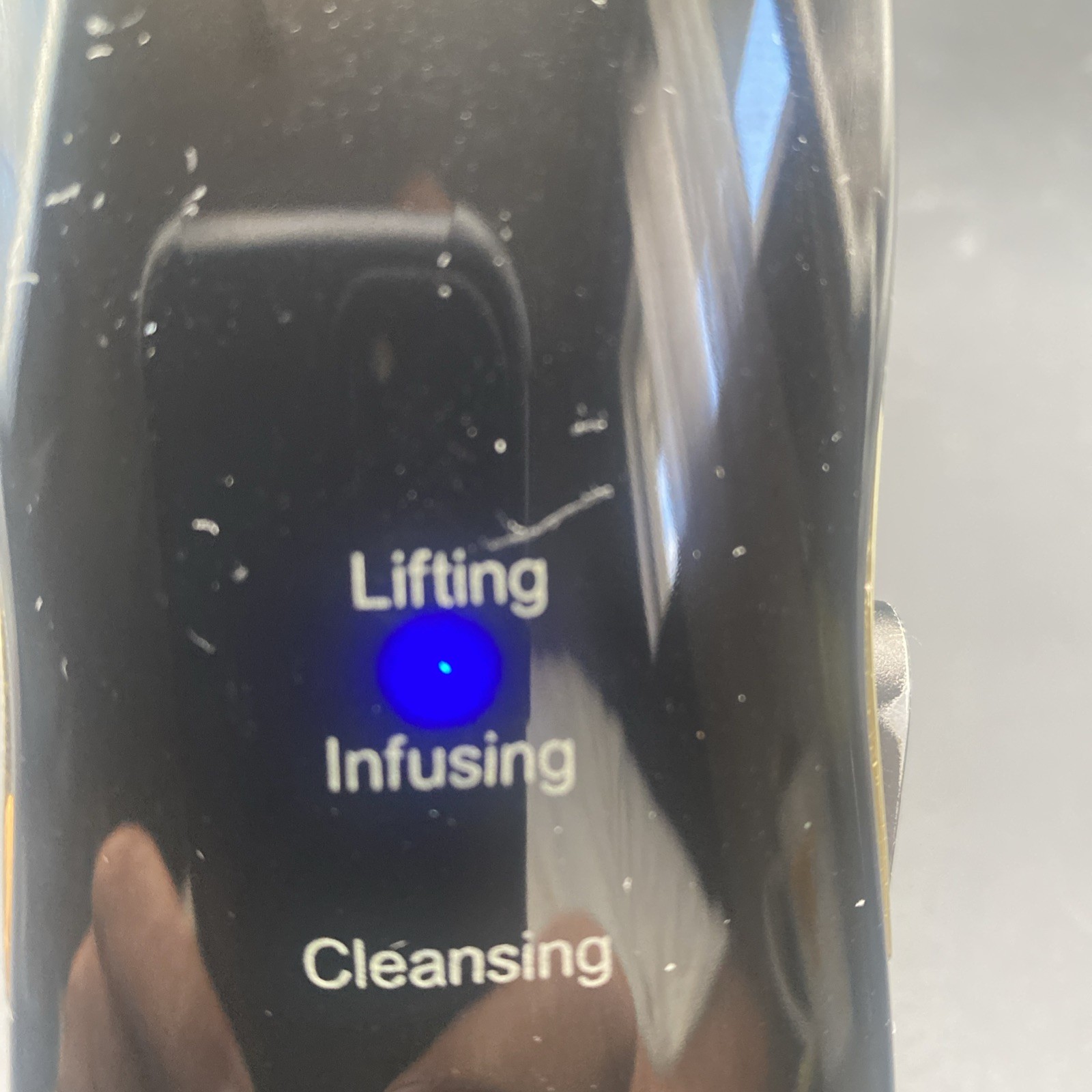 Ultrasonic Ion Peeling Machine Rechargeable Cleansing Importer Works Great