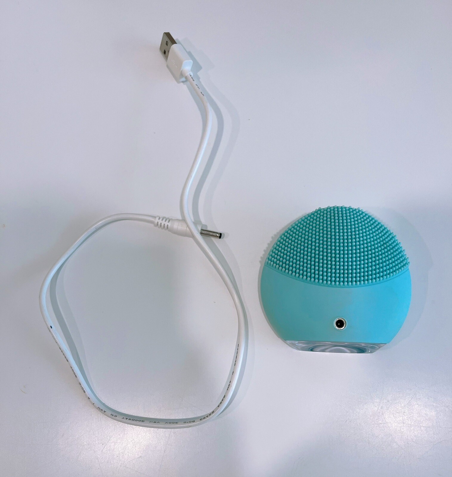 FOREO LUNA mini 2 Ultra-hygienic Facial Cleansing Brush