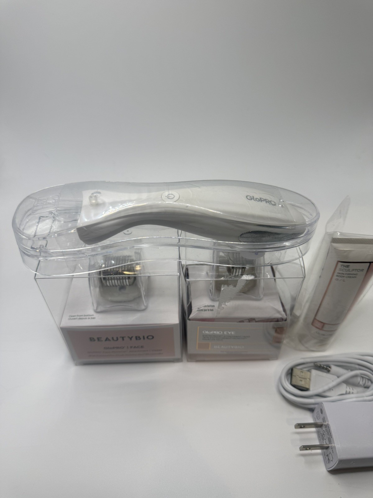 GloPro Facial Microneedling Set with 2 Attachments W/1oz. Body Cream Open Box