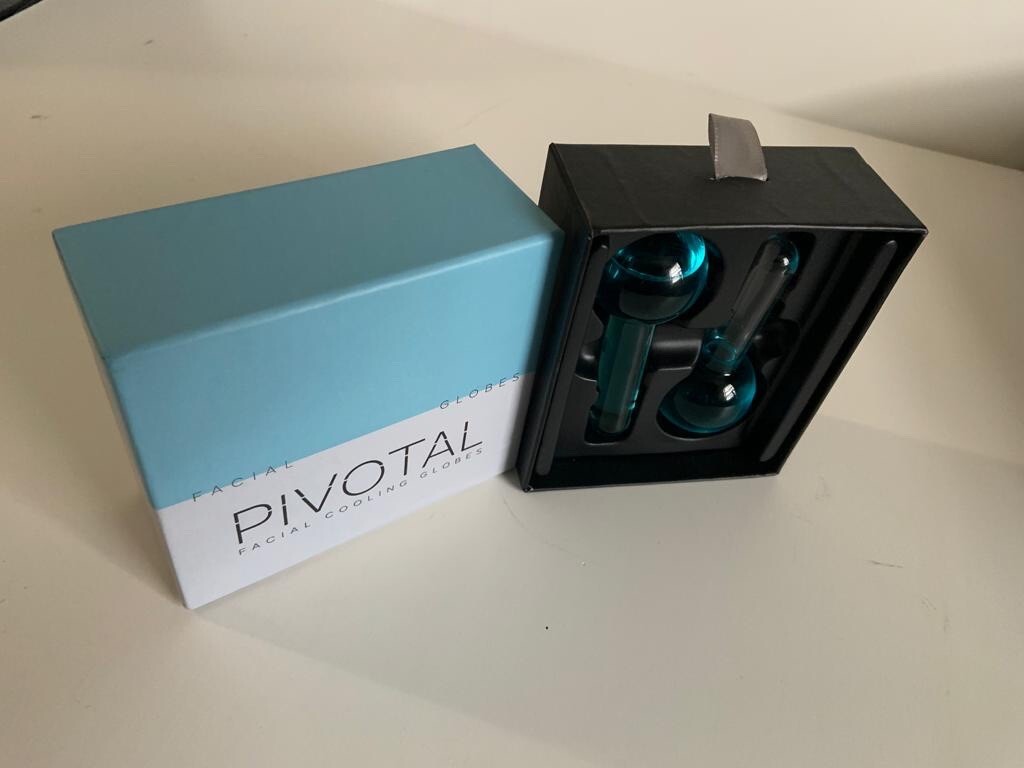 PIVOTAL ‘Facial Glass Cooling Globes’…for Puffy Facial Areas…NEW IN BOX
