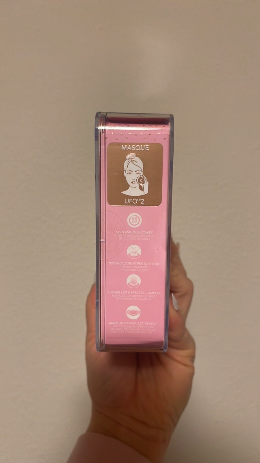 FOREO UFO 2 LED SONIC POWERED MASK + 2 PACKS OF MASK (Pearl Pink- Brand New)