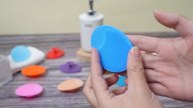 100 Pcs Silicone Face Scrubber Cleansing Brush Set – Soft Bristle Exfoliator, 20