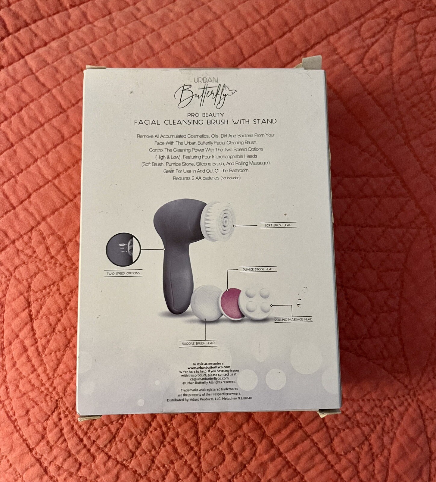 New NIB Pro Beauty Facial Cleansing Brush With Stand