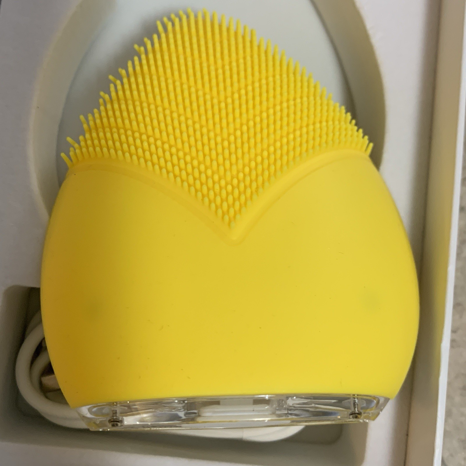 Pop Sonic Leaf Sonic Facial Cleansing Device Waterproof Silicone Yellow Open Box