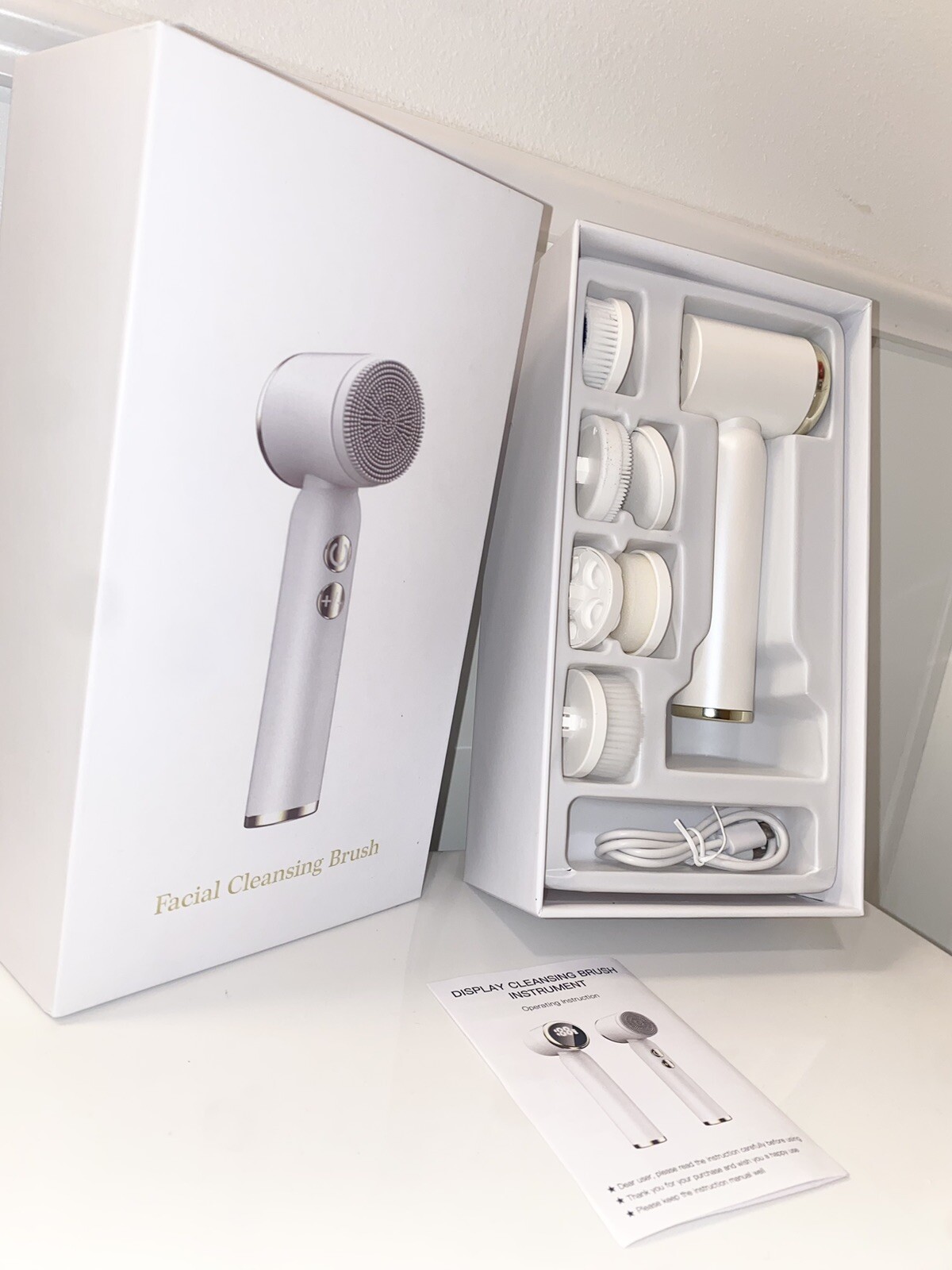 Facial Cleansing Brush