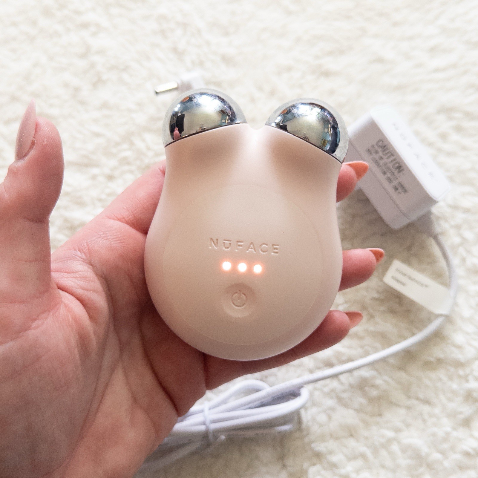 NuFACE Mini Facial Toning Device – Pink (42022)