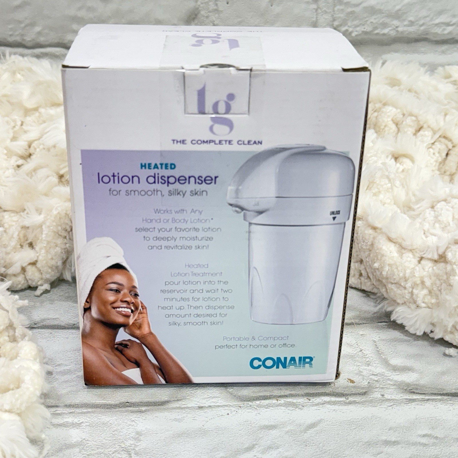 Conair True Glow Heated Lotion Dispenser Warmer HLD23TGR Warm Lotion Silky Skin