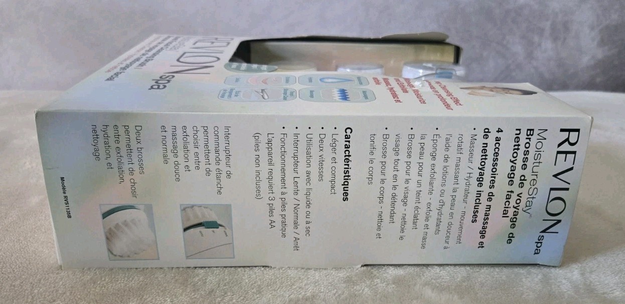 Revlon spa MoistureStay Travel Facial Cleaning Brush Portable With Case Massage