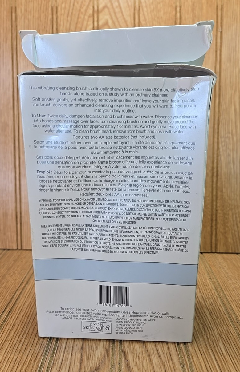 Avon Anew Cleansing Brush Set All Skin Types Battery Operated NEW