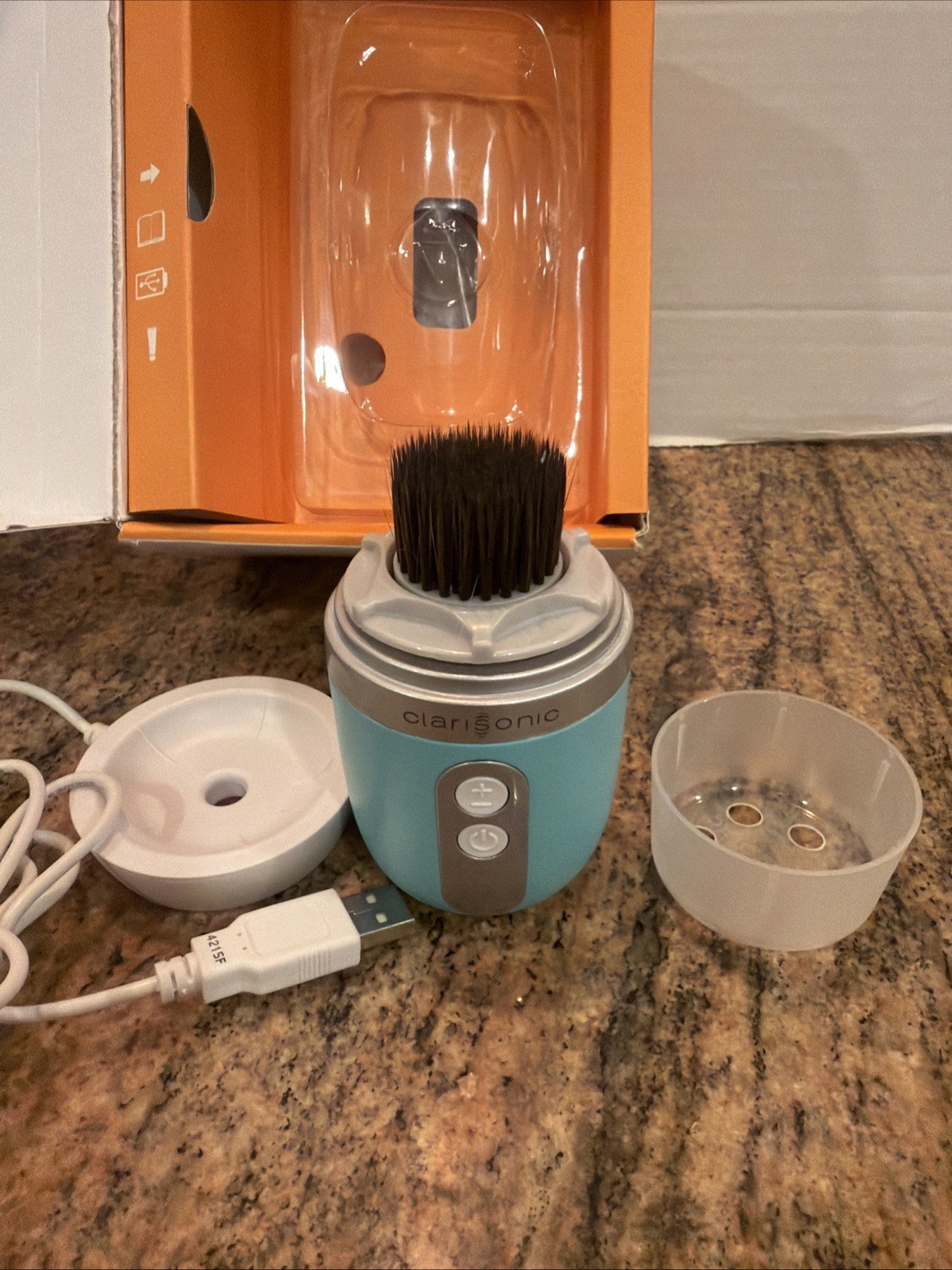 Clarisonic Mia Fit Series Blue Skin Cleaning Face Brush With Blender Brush