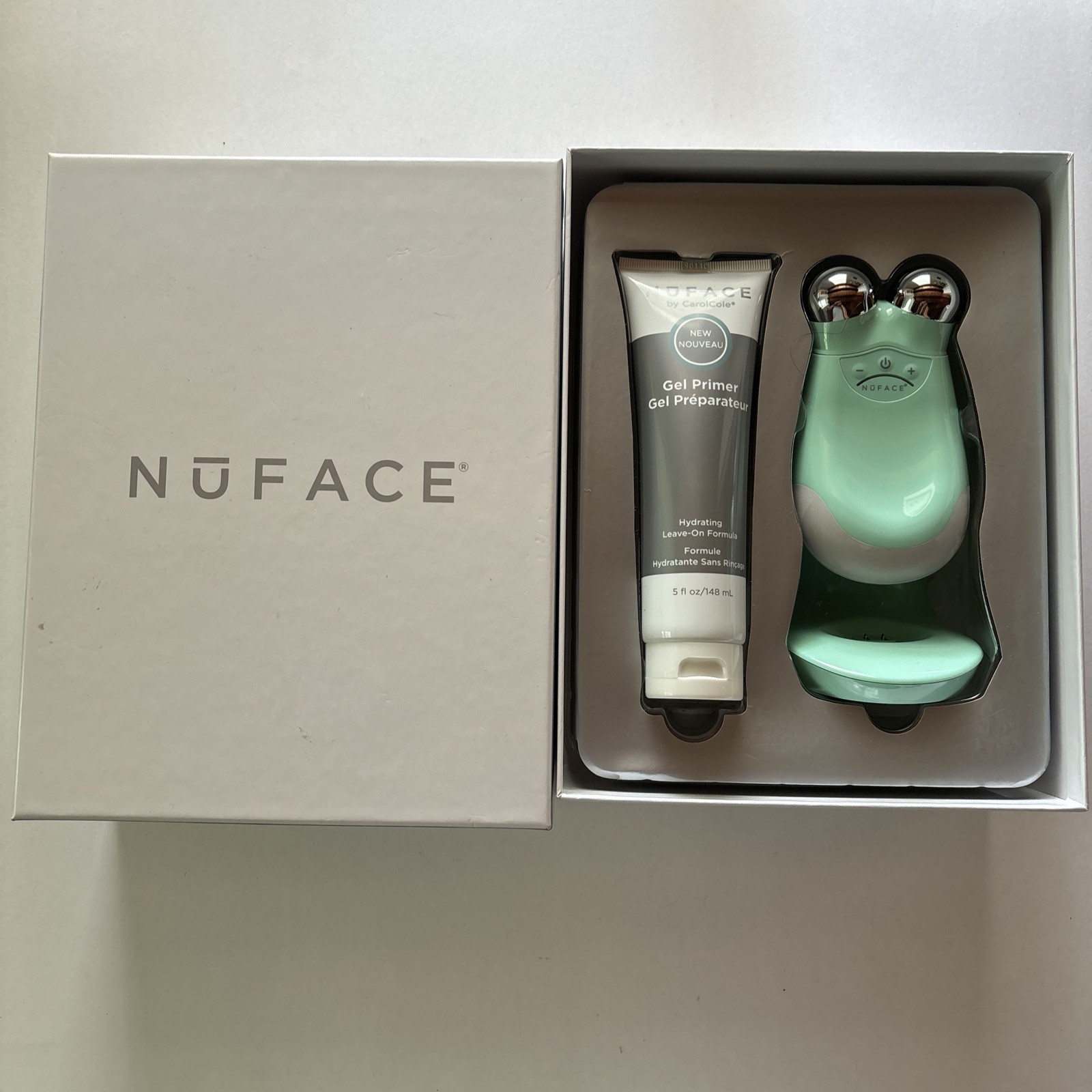 NuFACE Trinity Facial Toning Device w/5oz Gel Primer New Open Box